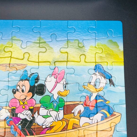 Vintage 1989 Mickey Mouse & Friends Jigsaw Puzzle -64 Chunky pcs COMPLETE - Picture 5 of 11